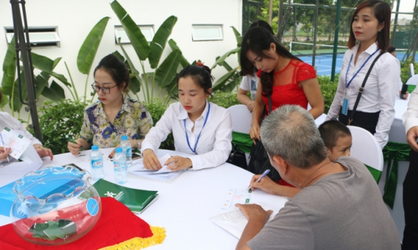 Hàng trăm khách hàng tham dự Lễ mở bán và Tri ân Dự án Việt Hưng Green Park 